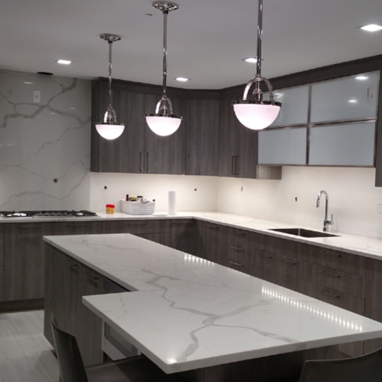 Current Obsessions Timeless White And Gray Quartz Countertops